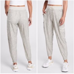 Athleta venture printed pants
